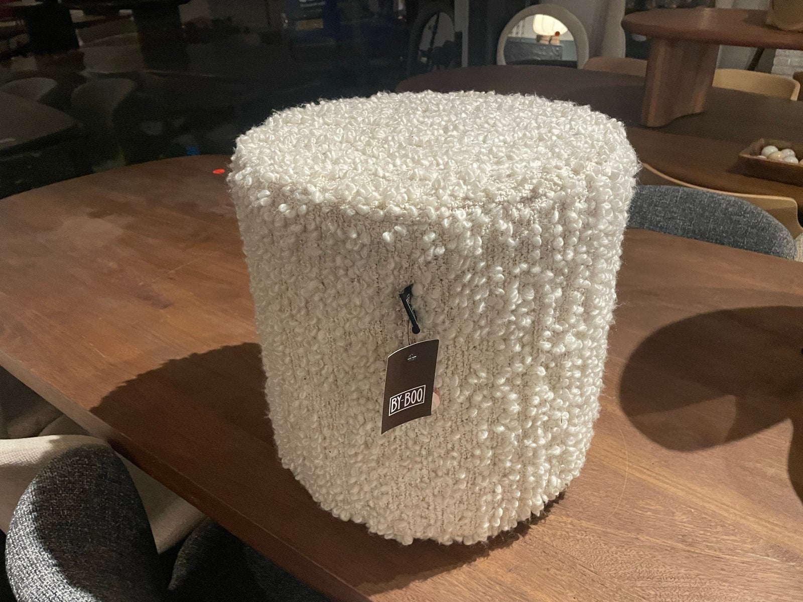 Poef - Crème Bouclé Stof, Ophalen, Minder dan 50 cm, Rond, Nieuw