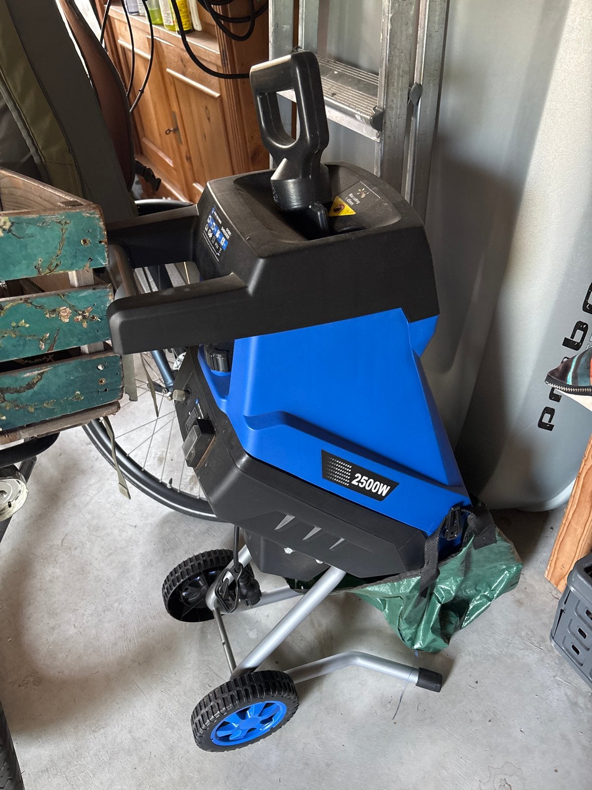 Elektrische Takkenhakselaar 2500W met opvangzak, Ophalen, Zo goed als nieuw, Elektrisch, Met opvangzak