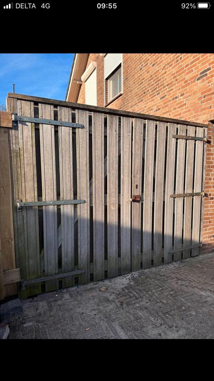 Hardhouten dubbele poort, Ophalen, Minder dan 3 meter, Hout, 1 tot 2 meter