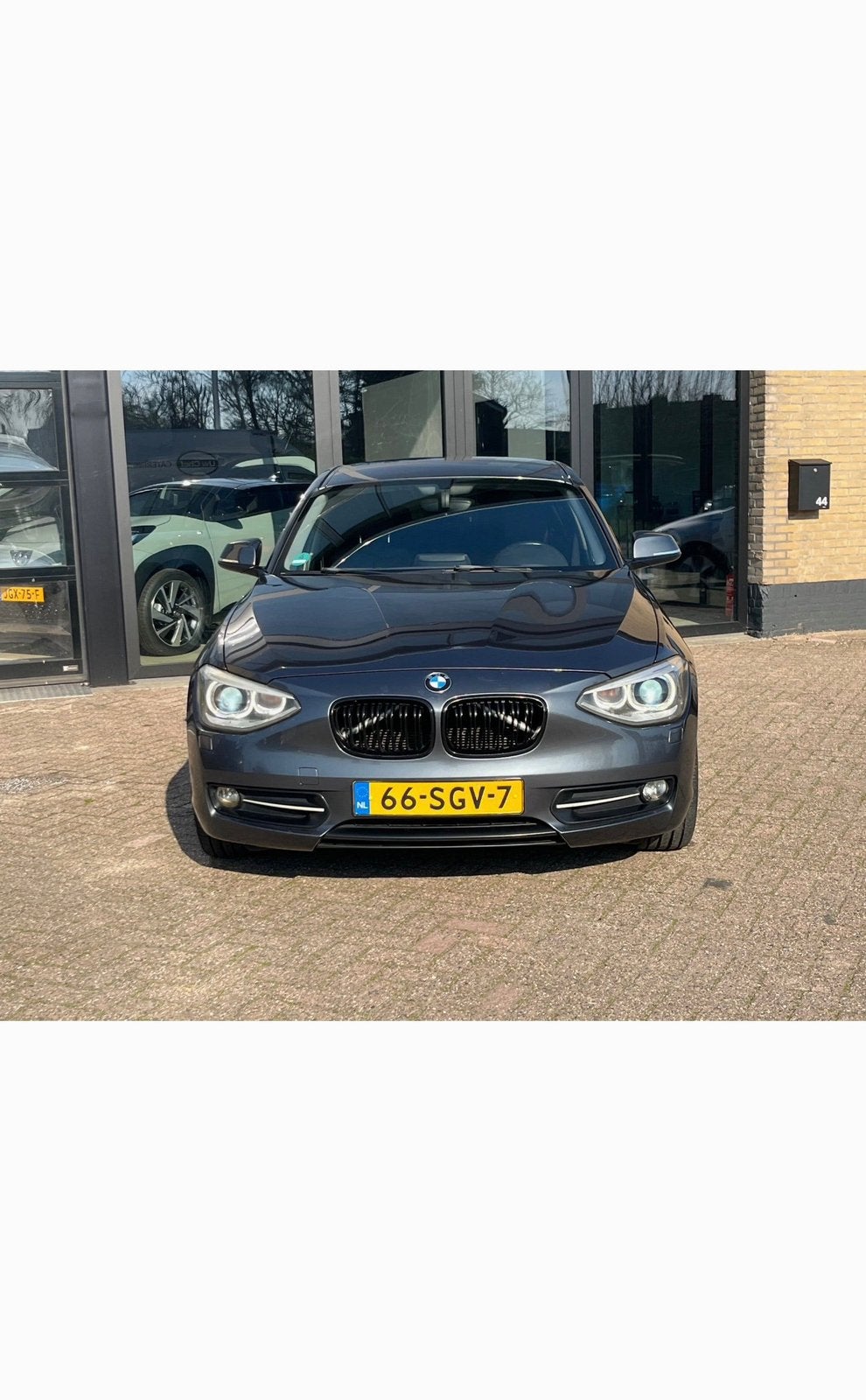 BMW 1-Serie 116I || bijgewerkt!, 1-Serie, Zwart, 4 cilinders, 1200 kg
