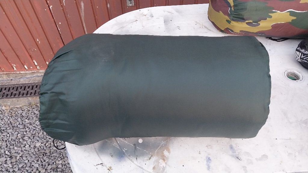 Slaapzak,Opvouwbare stoel,kussen,deken,luchtmatras 1lot, Ophalen, Zo goed als nieuw