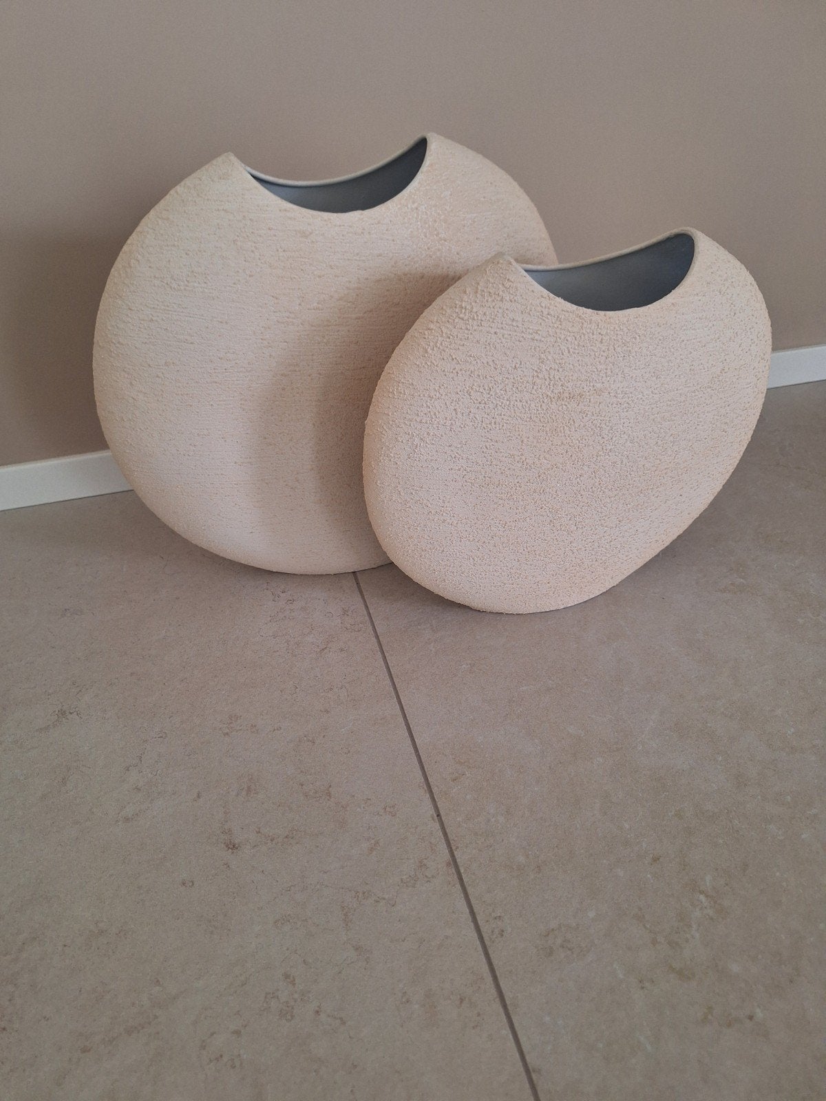 Set van 2 vazen. Metaal., Huis en Inrichting, Woonaccessoires | Vazen, Ophalen of Verzenden, Metaal
