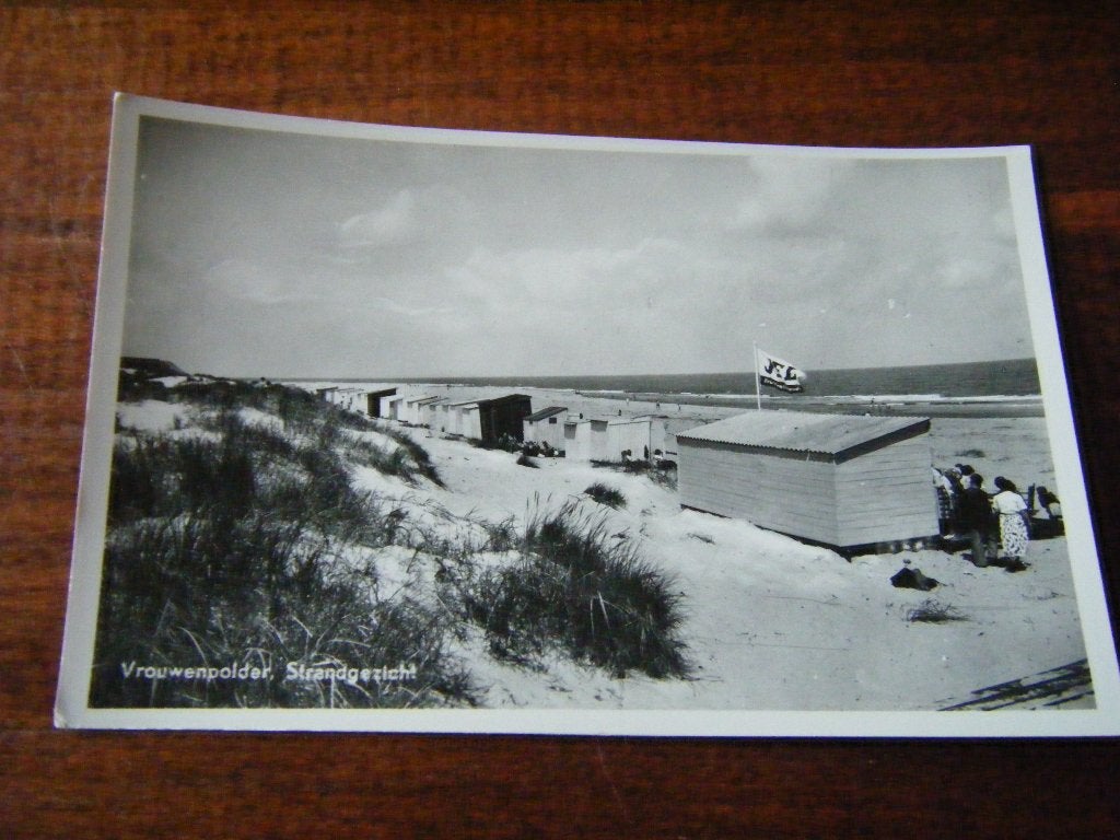T41 - Vrouwenpolder - Strand - Huisjes - Mooi/Oud, Ophalen of Verzenden, 1960 tot 1980, Ongelopen, Zeeland