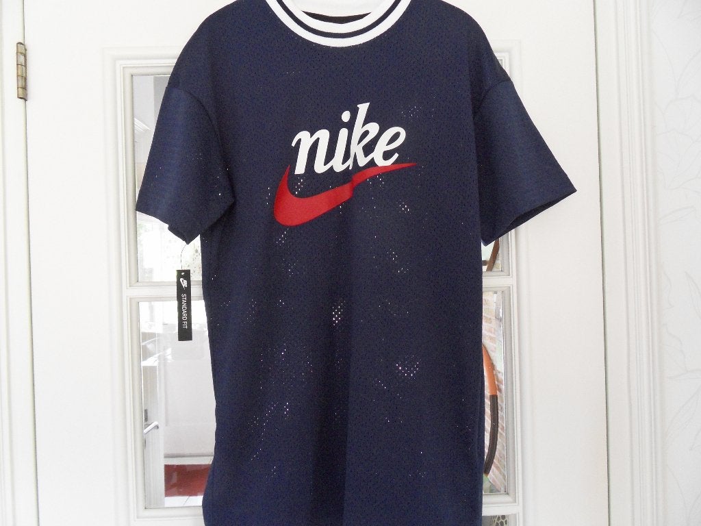 nike shirt blauw maat xs maar ziet veel groter, Maat L, Ophalen of Verzenden, Nieuw, Shirt