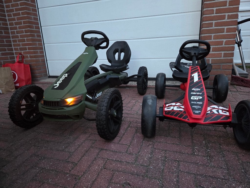 Skelters berg Jeep rally en rappy formule 1, Ophalen, Zo goed als nieuw, Berg, Motor