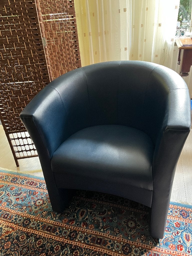 Blauwe clubfauteuil, Huis en Inrichting, Ophalen, Overige materialen, Minder dan 75 cm, Zo goed als nieuw