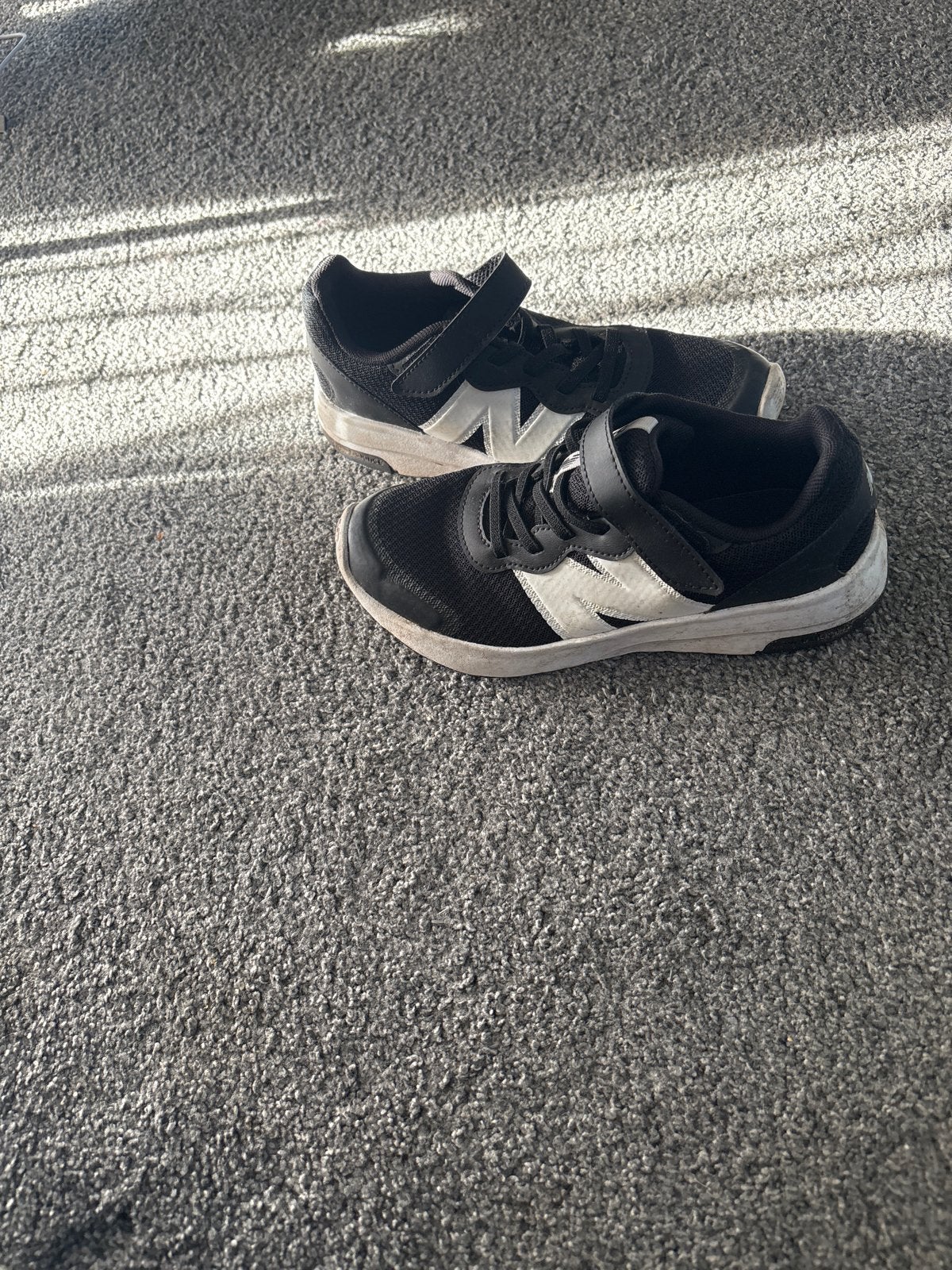 Zo goed als nieuwe sportschoenen maat 34,5, Kinderen en Baby's, Kinderkleding | Schoenen en Sokken, Ophalen, Zo goed als nieuw