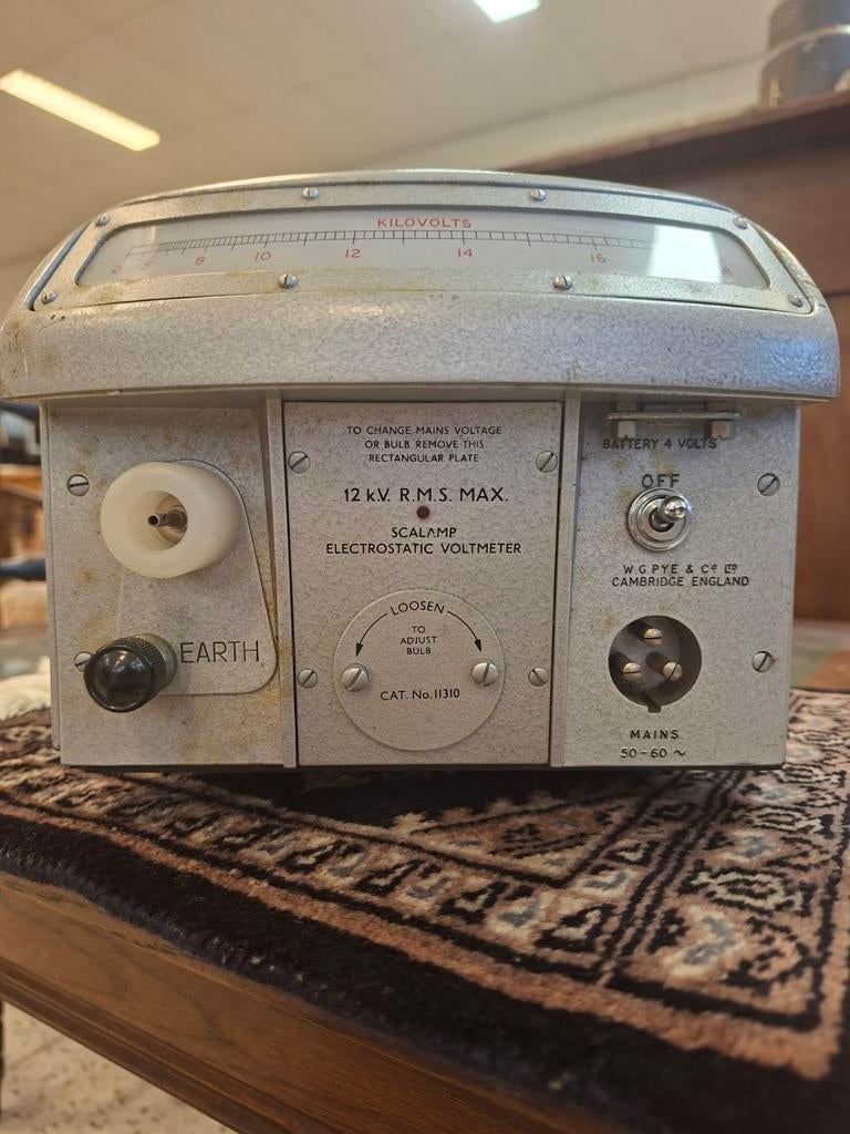 Vintage W.G. Pye & Co. Elektrostatische Voltmeter, Minder dan 50 cm, Gebruikt, Overige typen, Ophalen of Verzenden