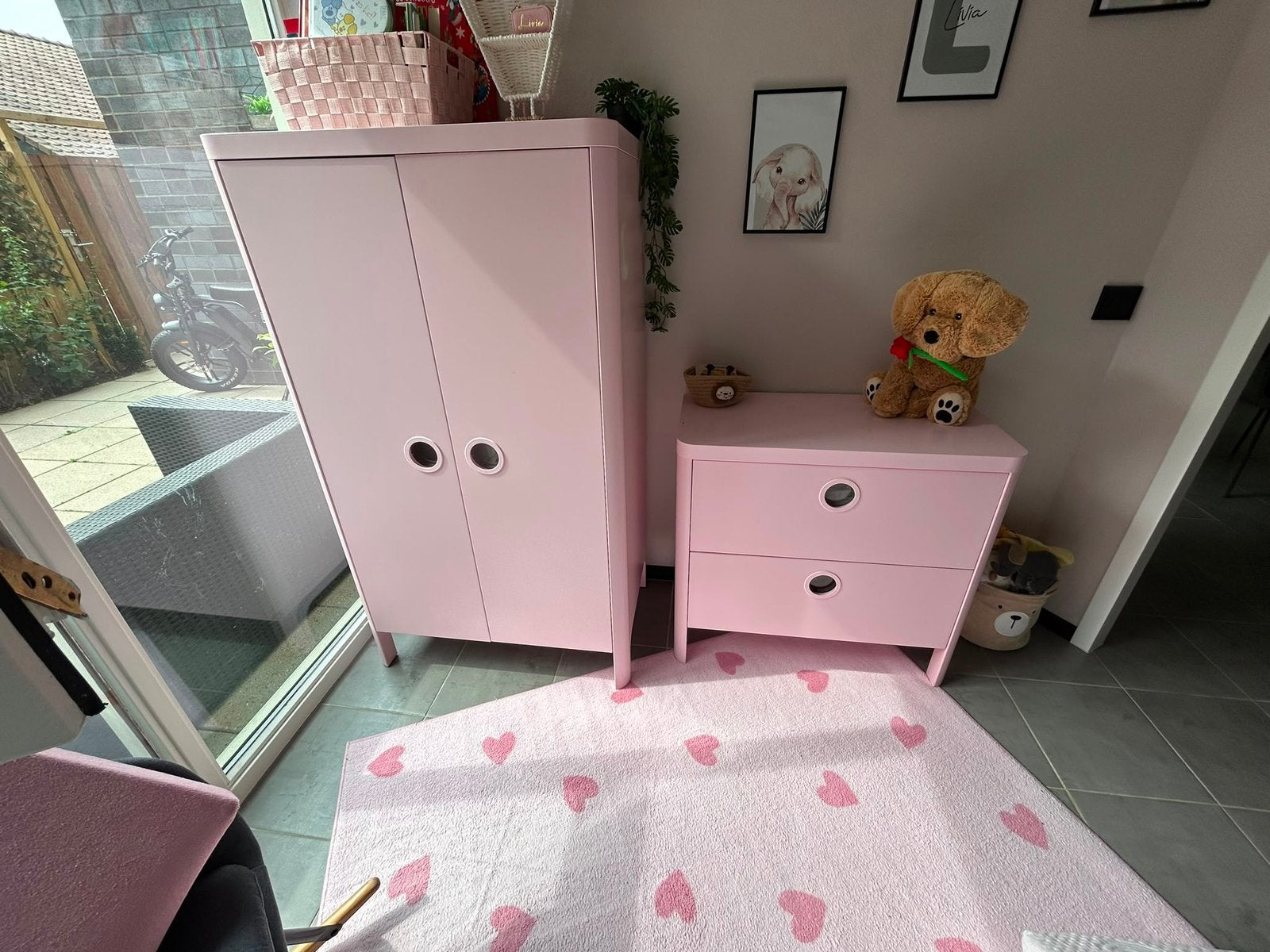 Kinderkamer kasten set - commode en kast, Ophalen, Zo goed als nieuw, Jongetje of Meisje