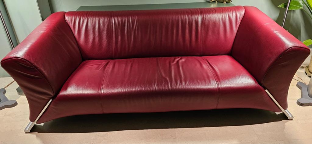 Rolfo Benz , 3 zits bank, rood leer in goede staat!!, Huis en Inrichting, Banken | Bankstellen, Ophalen, Gebruikt, Tweepersoons