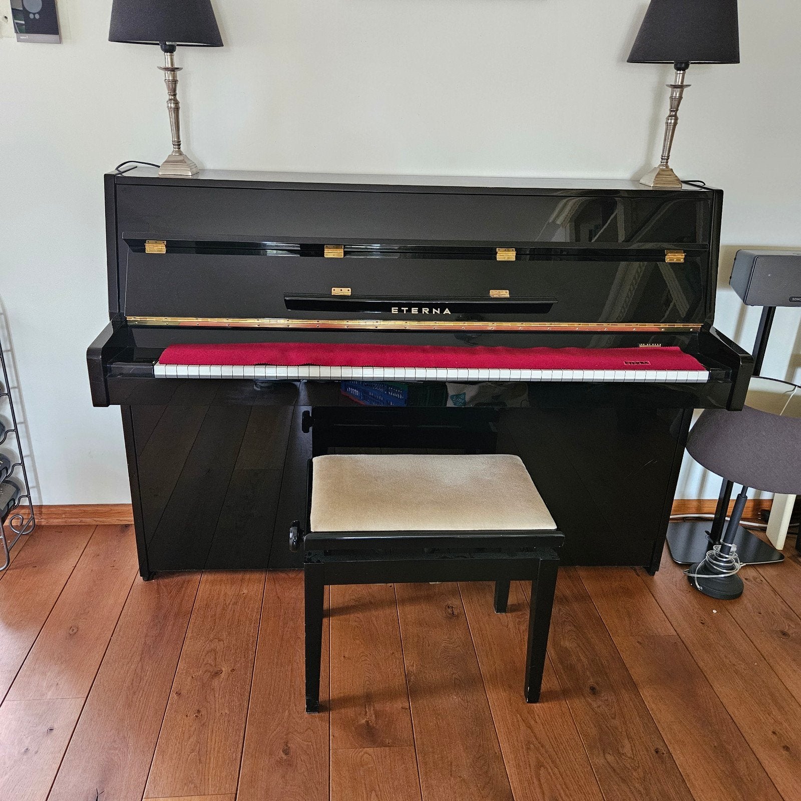 Prachtige Eterna (by Yamaha) piano/zwart hoogglans, Muziek en Instrumenten, Ophalen, Zo goed als nieuw, Zwart, Hoogglans