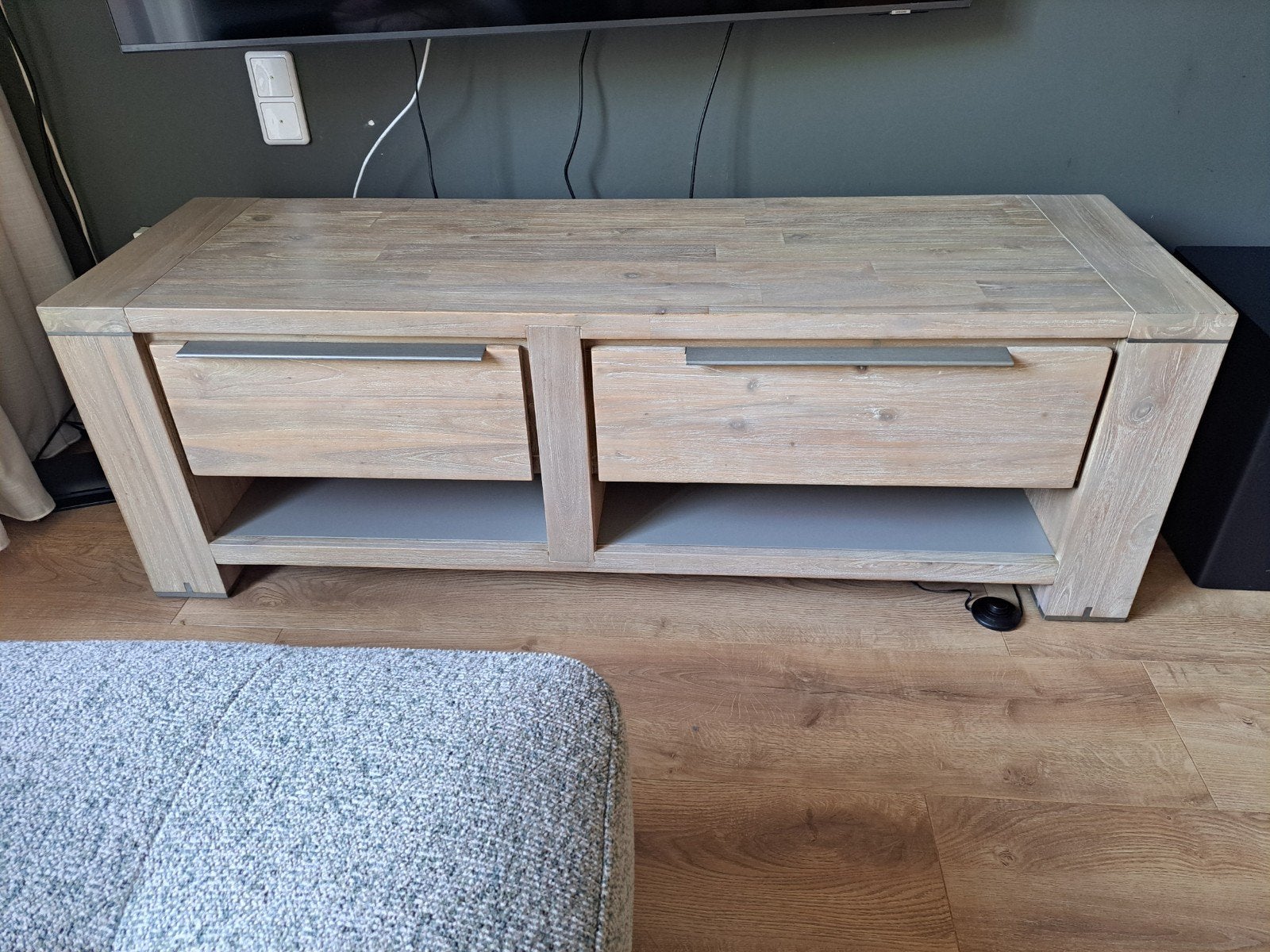 Tv meubel Buckley Henders & Hazel, Ophalen, 100 tot 150 cm, Zo goed als nieuw, Minder dan 100 cm