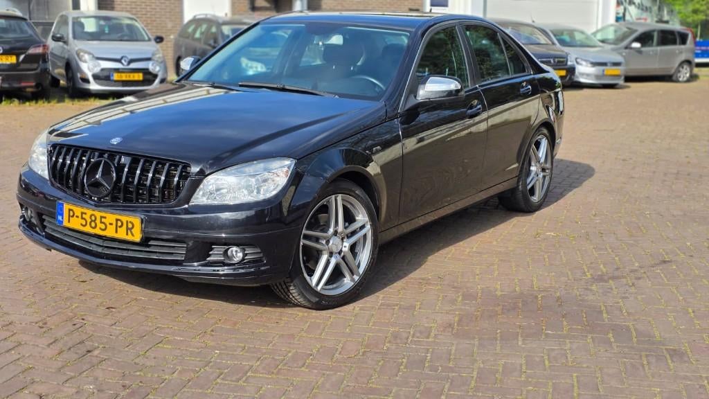 Mercedes-Benz C-Klasse 1.8 C180 Kompressor Sedan AUT 2007, Auto's, Mercedes-Benz, 1800 kg, Zwart, 1796 cc, Zwart