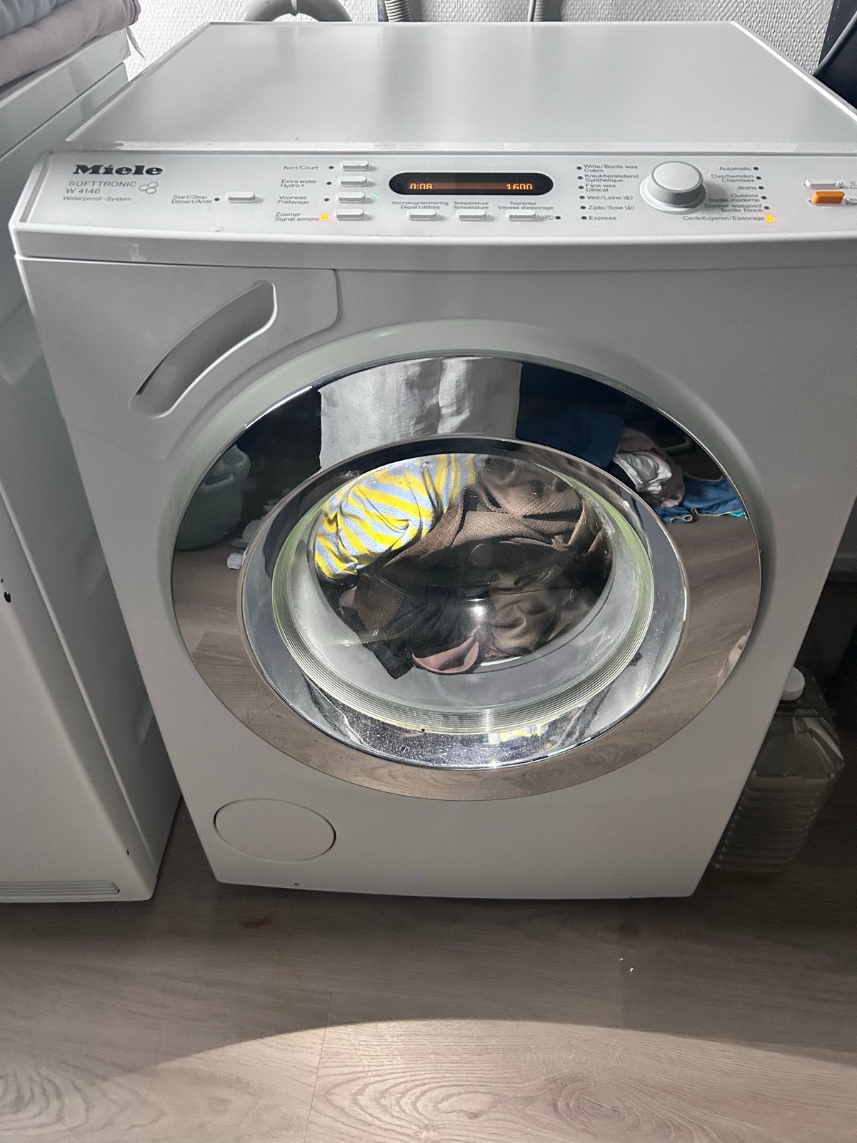 Miele W 4146 WPS Softtronic Wasmachine - 1600 toeren, Ophalen, 6 tot 8 kg, Gebruikt, 1600 toeren of meer
