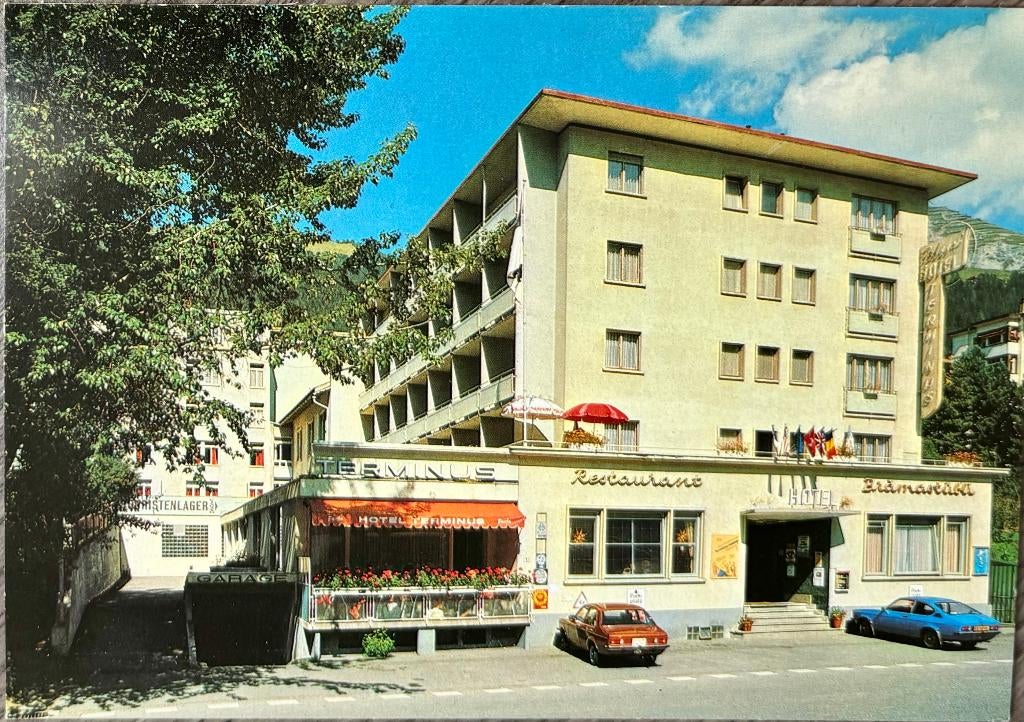 Auto's - 2 x Opel Kadett C - Davos Platz - Zwitserland, Verzamelen, Verzenden, 1960 tot 1980, Ongelopen, Overig Europa