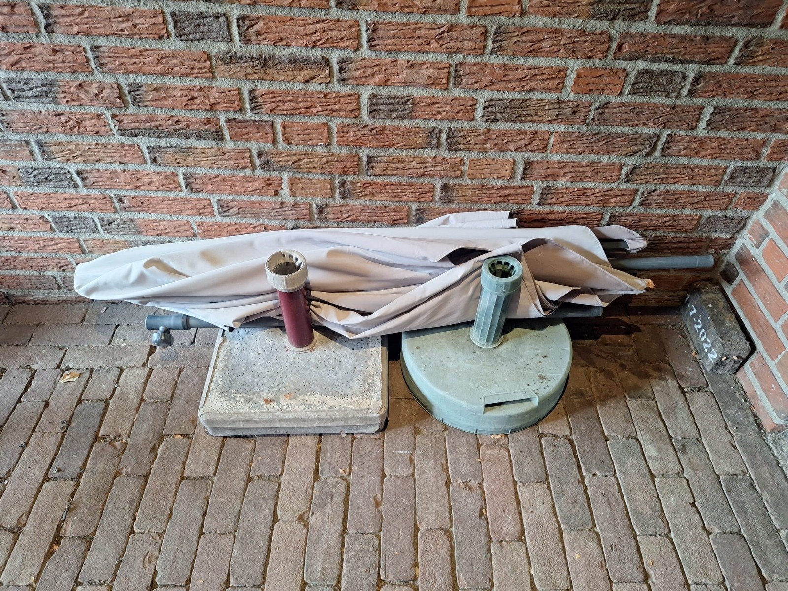 2 Parasols, Tuin en Terras, Ophalen, Gebruikt, 2 tot 3 meter, Stokparasol