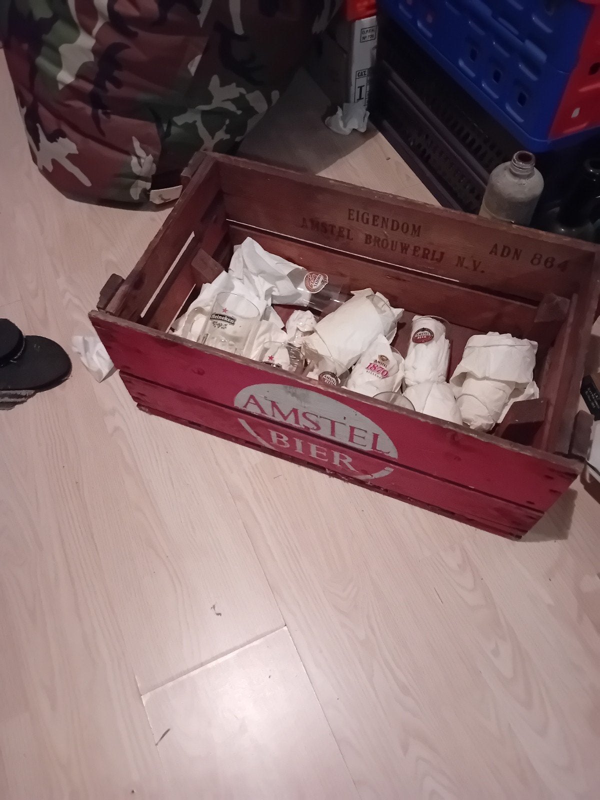 Origineel Amstel krat met 8 halve liters. stickers beschadig, Ophalen