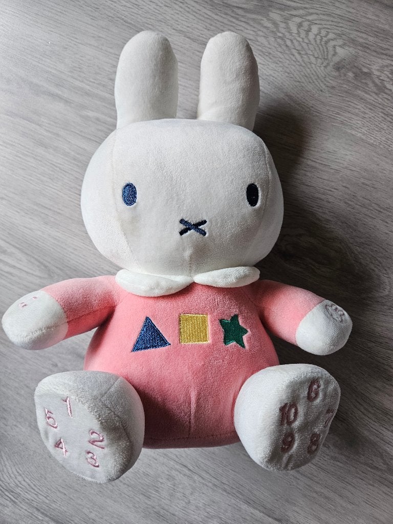 Interactieve Nijntje knuffel met geluid., Overige merken, Overige karakters, Overige typen, Ophalen of Verzenden