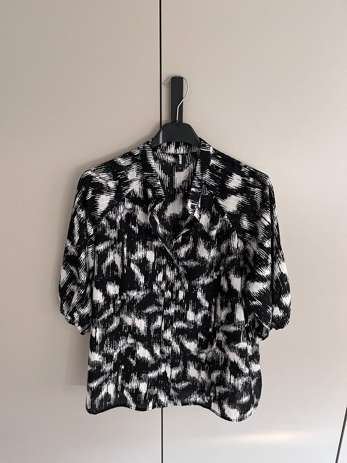 Eksept Shoeby luchtig blouse zwart wit all-over patroon mt M, Maat 38/40 (M), Zwart, Ophalen of Verzenden, Zo goed als nieuw