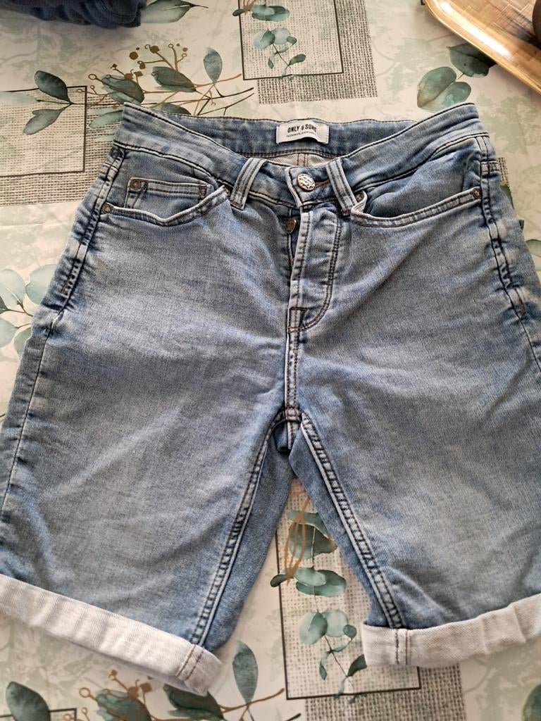 Only & Sons jeans korte broeken maat XS, Kleding | Heren, Broeken en Pantalons, Blauw, Ophalen of Verzenden, Gedragen, Maat 46 (S) of kleiner