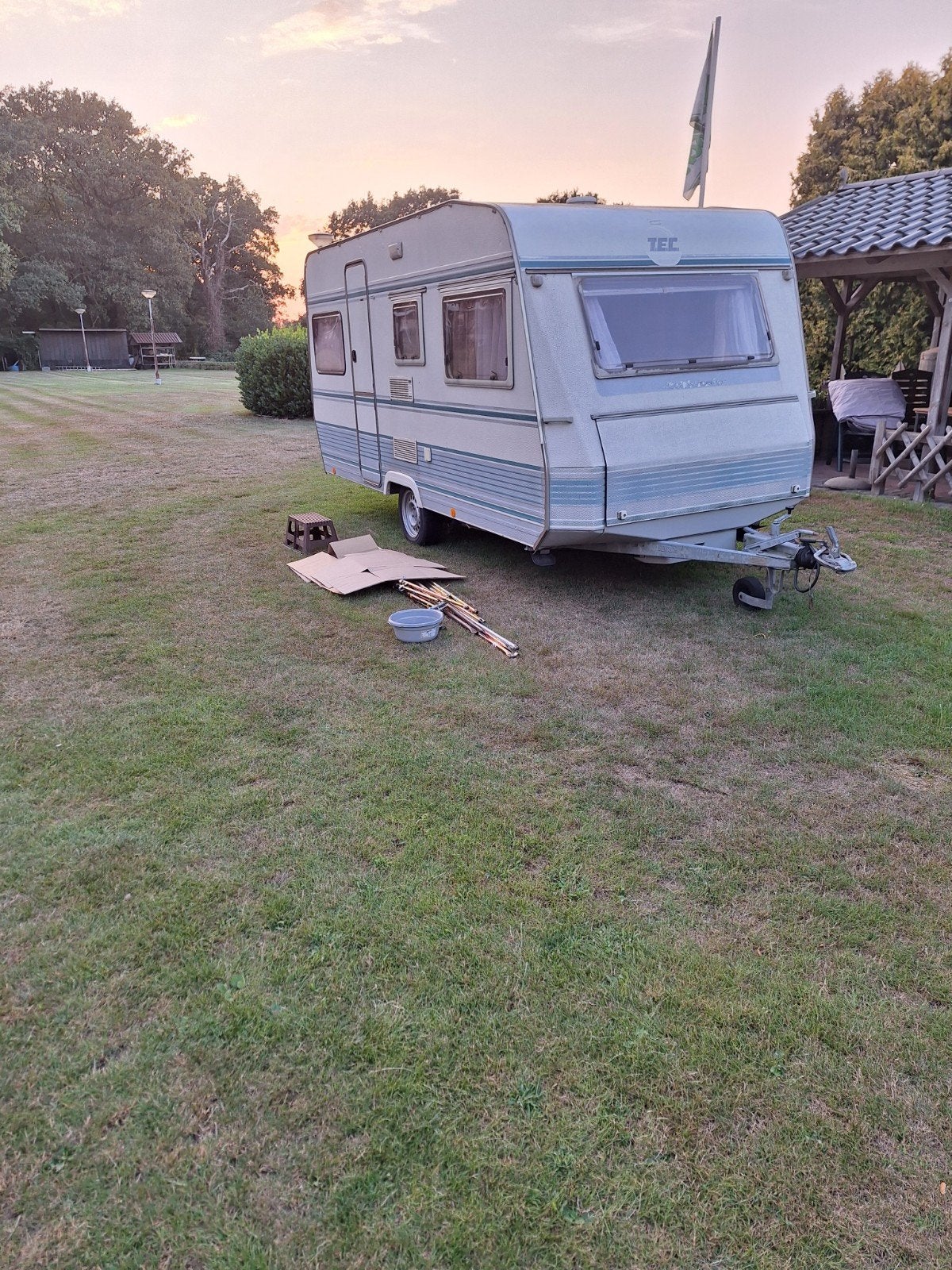 nette 4 a 5 pers tec caravan met grote voortent, Caravans en Kamperen, Rondzit, Particulier, Tot en met 5