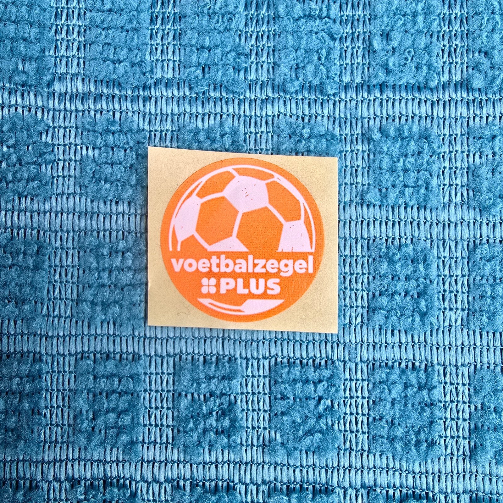 1 voetbal zegel Plus, Verzamelen, Supermarktacties, Plus, Ophalen of Verzenden
