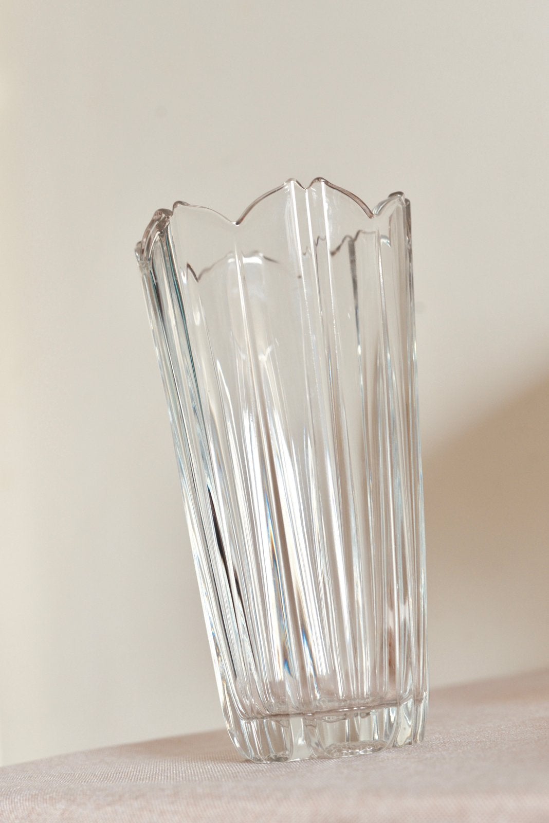 Italiaanse vintage bloemenvaas Bormioli Rocco H 23 cm, Overige kleuren, Ophalen of Verzenden, Minder dan 50 cm, Glas