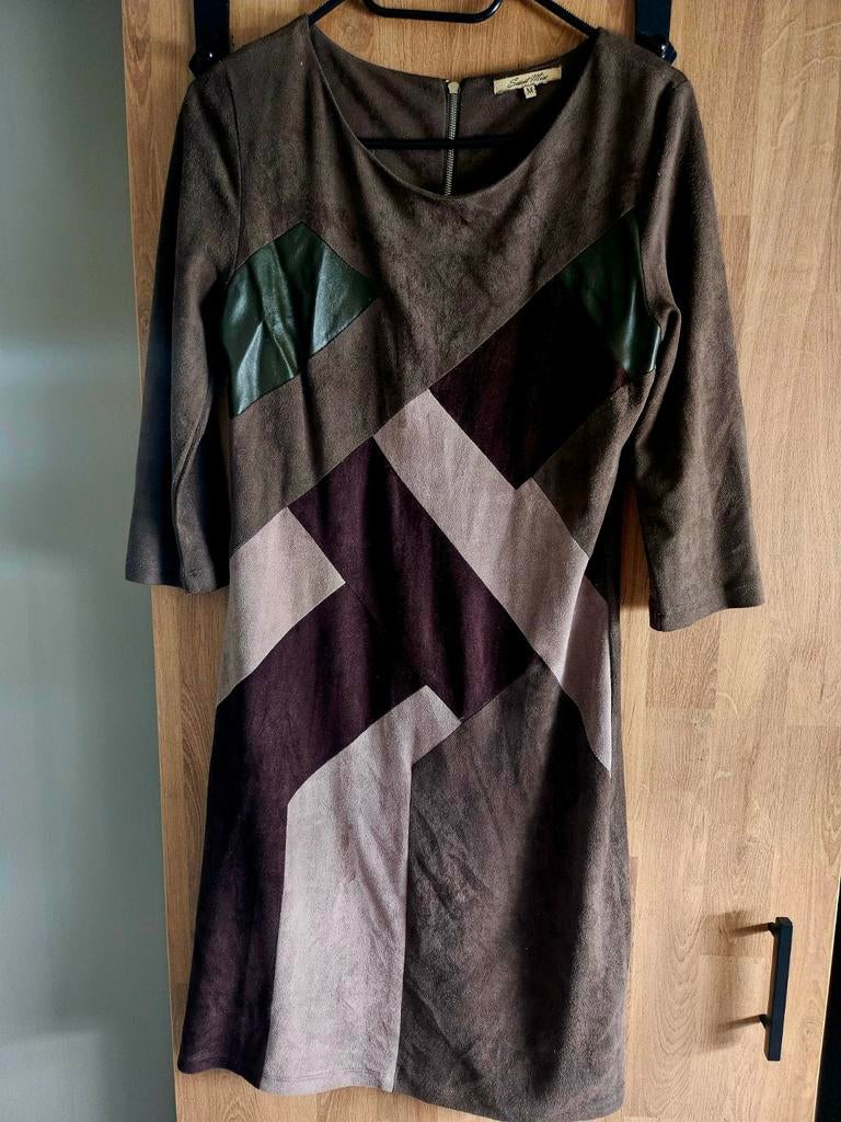 Sweet Miss Jurk met geometrisch patroon, Maat 38/40 (M), Bruin, Ophalen of Verzenden, Zo goed als nieuw