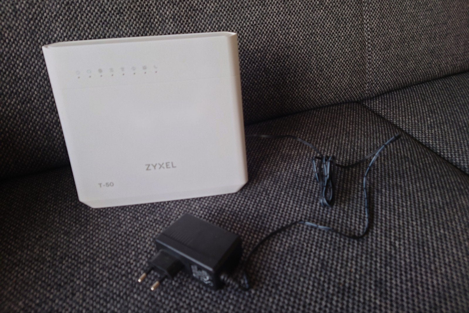 Zyxel T-50 Router - Zo goed als nieuw, Ophalen of Verzenden, Zo goed als nieuw, Router, Zyxel