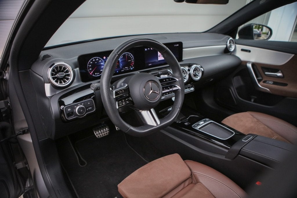 Mercedes-Benz CLA-Klasse 250e AMG | Pano | BTW | Sfeerverlic, Auto's, CLA, Gebruikt, Euro 6, 4 cilinders