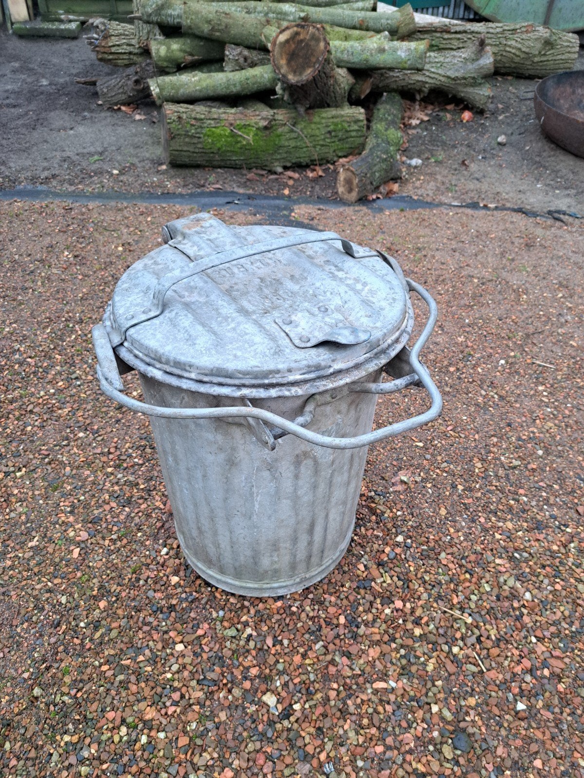 Zinken vuilnisemmer, Huis en Inrichting, Woonaccessoires | Prullenbakken, 40 liter of meer, Ophalen