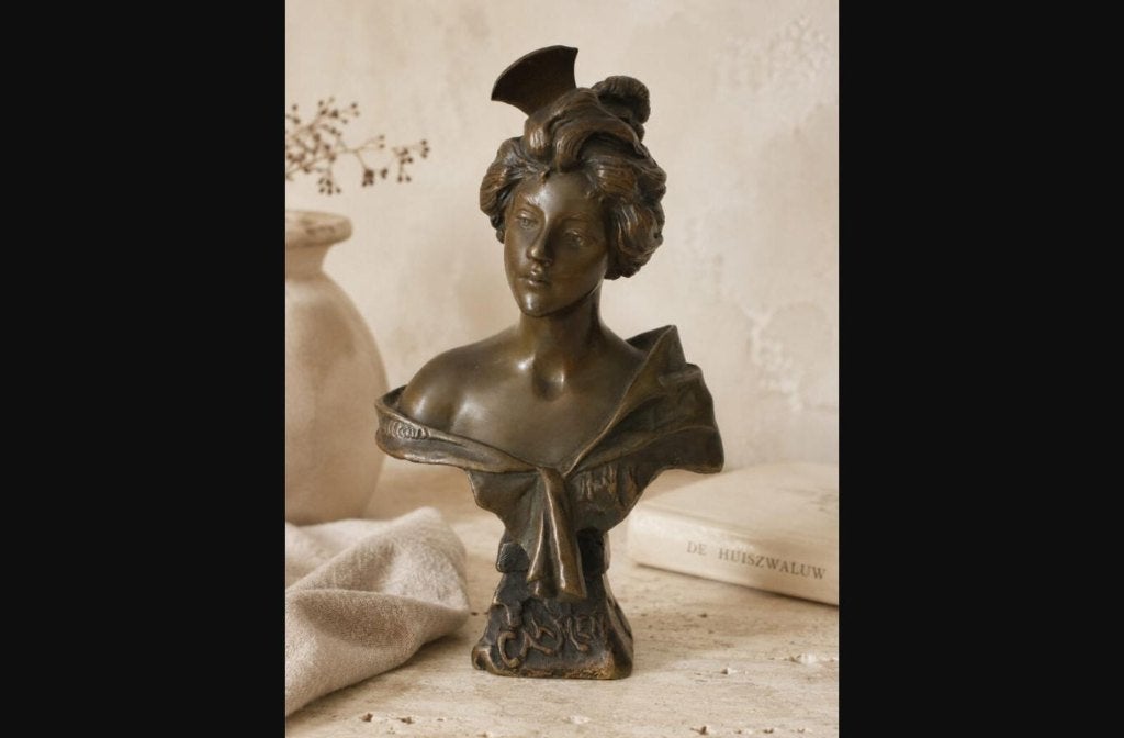 Franse Art Nouveau bronzen buste 'Carmen' Villanis, Ophalen, Gemerkt, Brons, Bruin