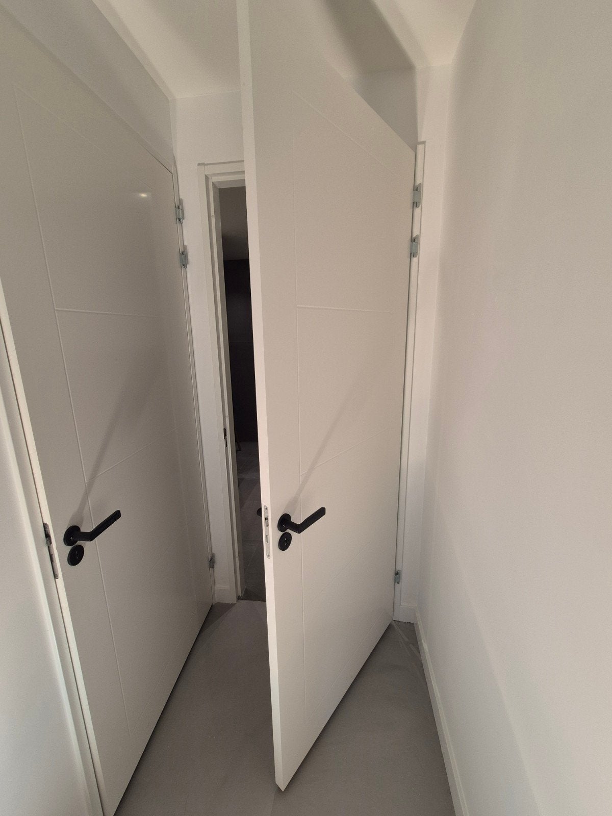Twee Svedex binnendeuren 234,5x92,5cm - Zo goed als nieuw, Doe-het-zelf en Verbouw, Deuren en Horren, Ophalen