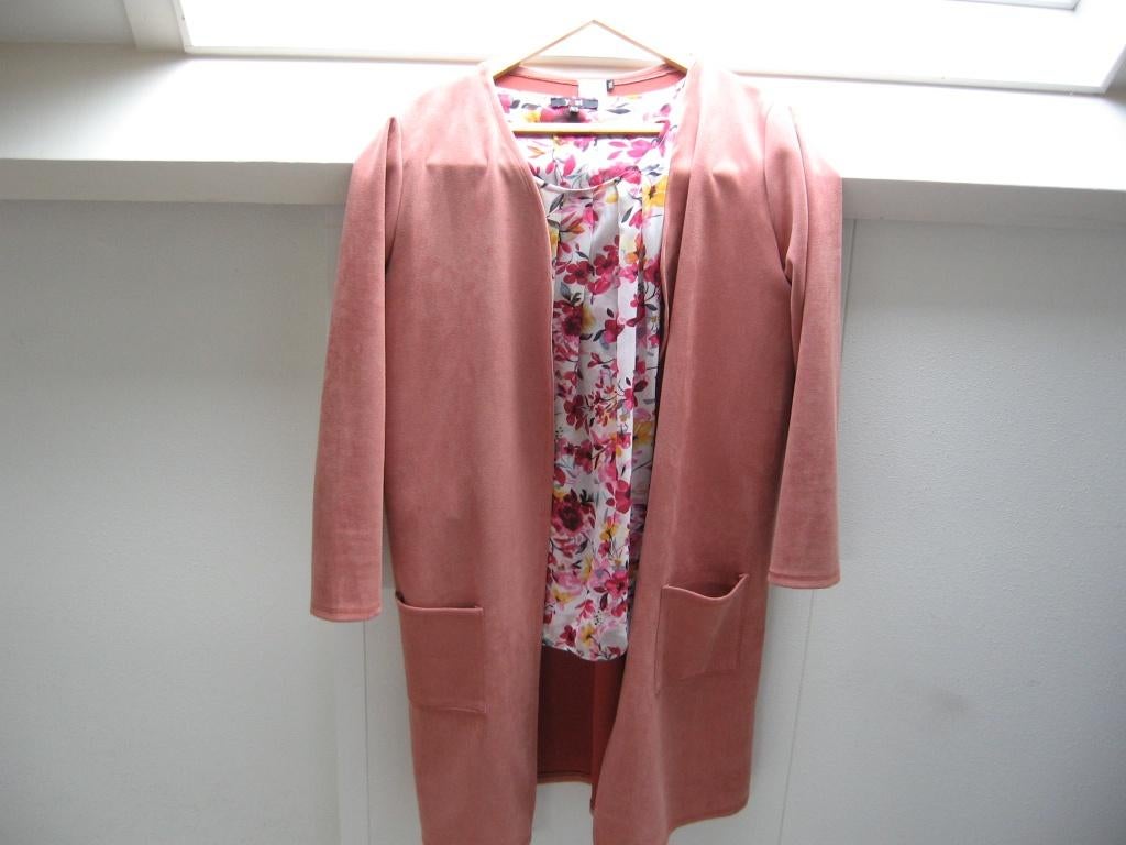 Jas vest blouse FOS  Amsterdam Yest leuke set €17,50 XXL, Ophalen of Verzenden, Nieuw, Roze, Trui of Vest