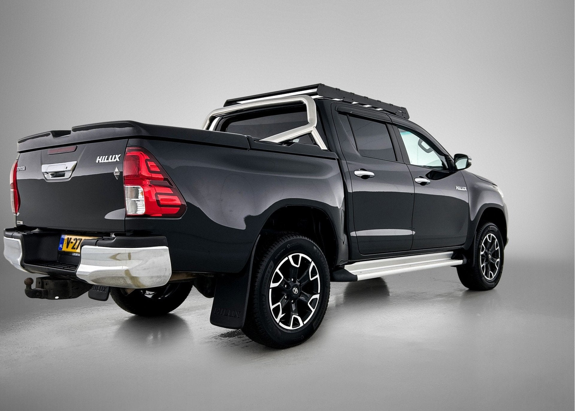 Toyota Hilux 2.4 D-4D-F Double Cab Professional | BTW te ver, Auto's, Automaat, Gebruikt, 4 cilinders, Zwart