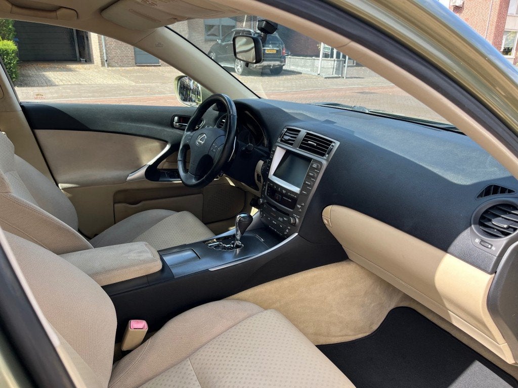 Lexus IS 250 BUSINESS AUTOMAAT / AIRCO-ECC / NAVI / TREKHAAK, Automaat, Achterwielaandrijving, Gebruikt, 1535 kg