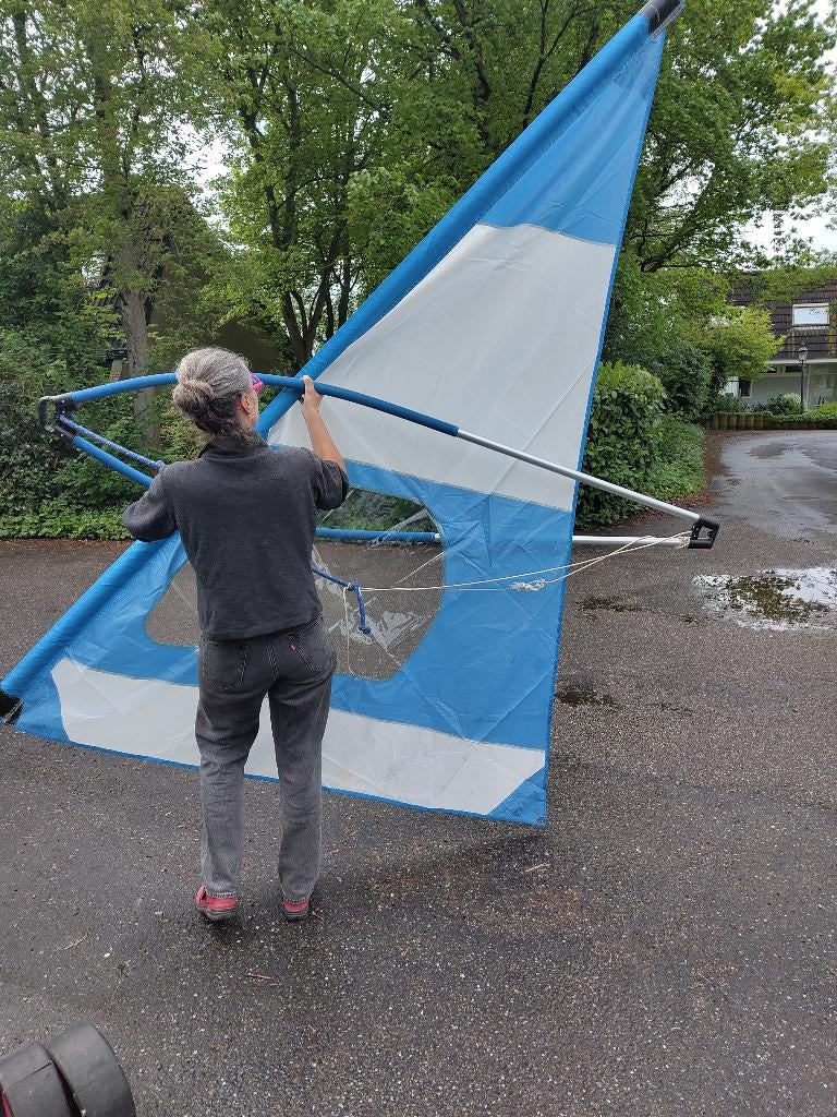 Kindertuig surfplank, zeil, mast, giek., Watersport en Boten, Windsurfen, Ophalen, Gebruikt, Complete set, Minder dan 5 m²
