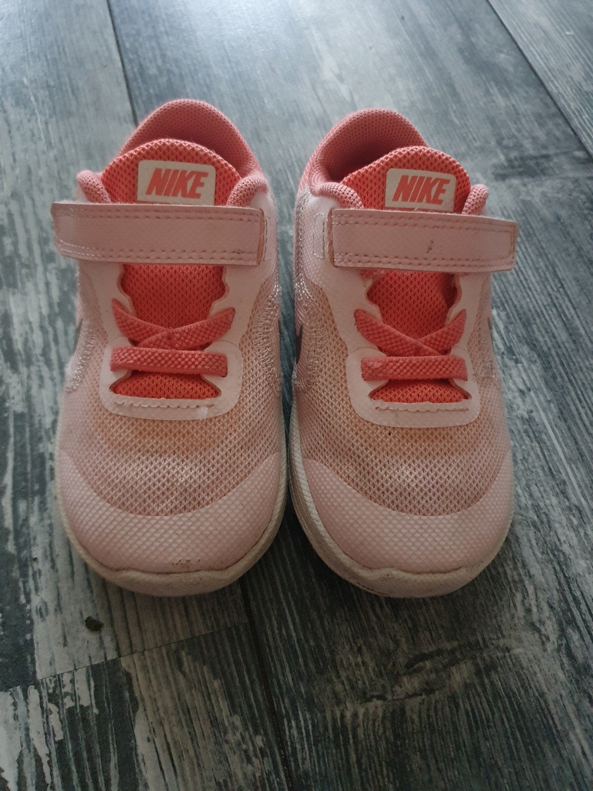 Lichtroze Nike sneakers maat 23.5, Kinderen en Baby's, Babykleding | Schoentjes en Sokjes, Ophalen, Schoentjes, Meisje, Zo goed als nieuw