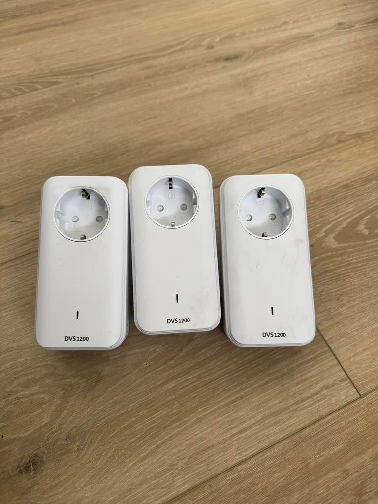 KPN Devolo DVS 1200 Powerline Adapters (3 stuks), Computers en Software, Powerlines, Ophalen of Verzenden, Gebruikt