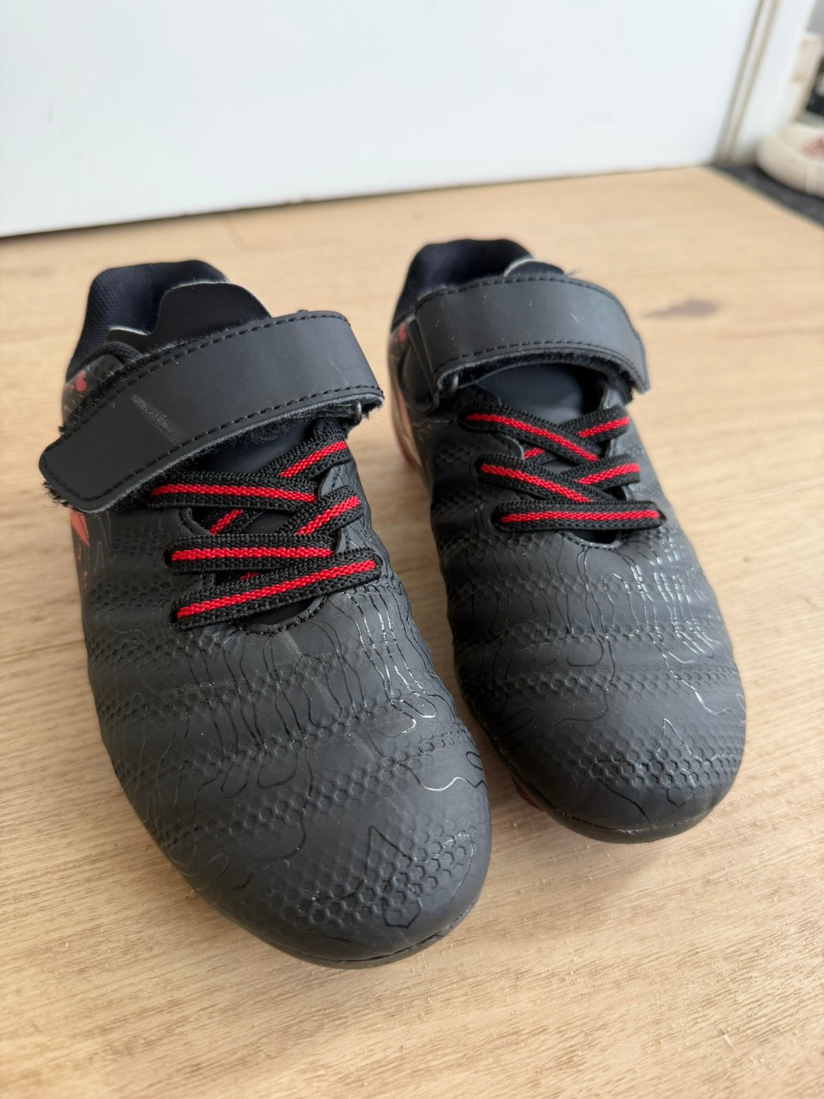Dutchy voetbalschoenen Scapino | maat 29 | zgan, Maat XS of kleiner, Ophalen of Verzenden, Zo goed als nieuw, Schoenen