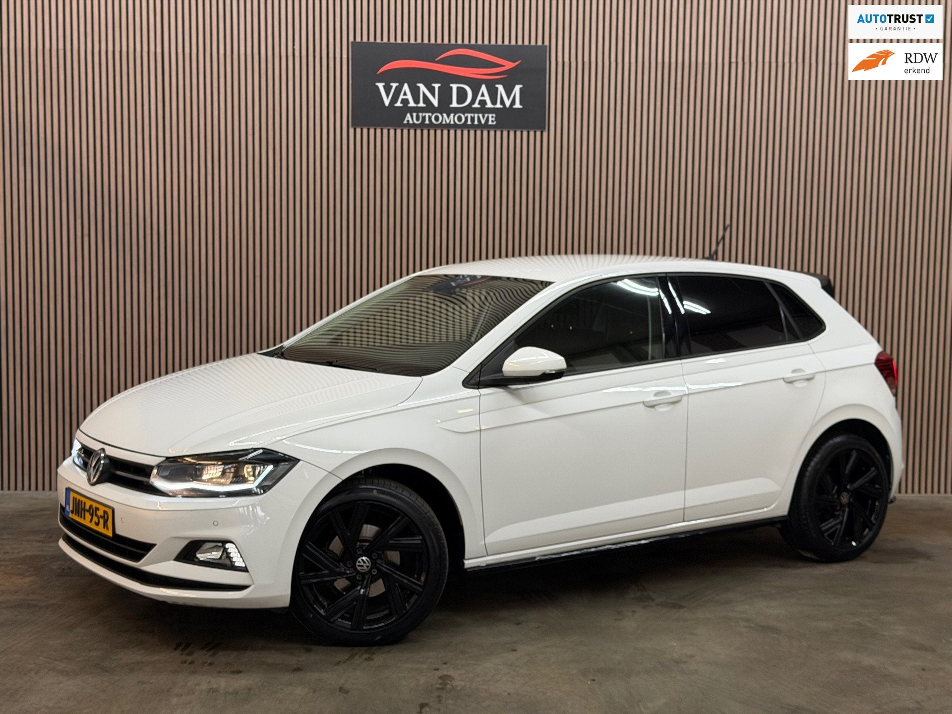 Volkswagen Polo 1.6 TDI R-Line 2019 DSG LED CRUISE NAVI BLUE, Auto's, Volkswagen, Stof, Gebruikt, Wit, 1100 kg