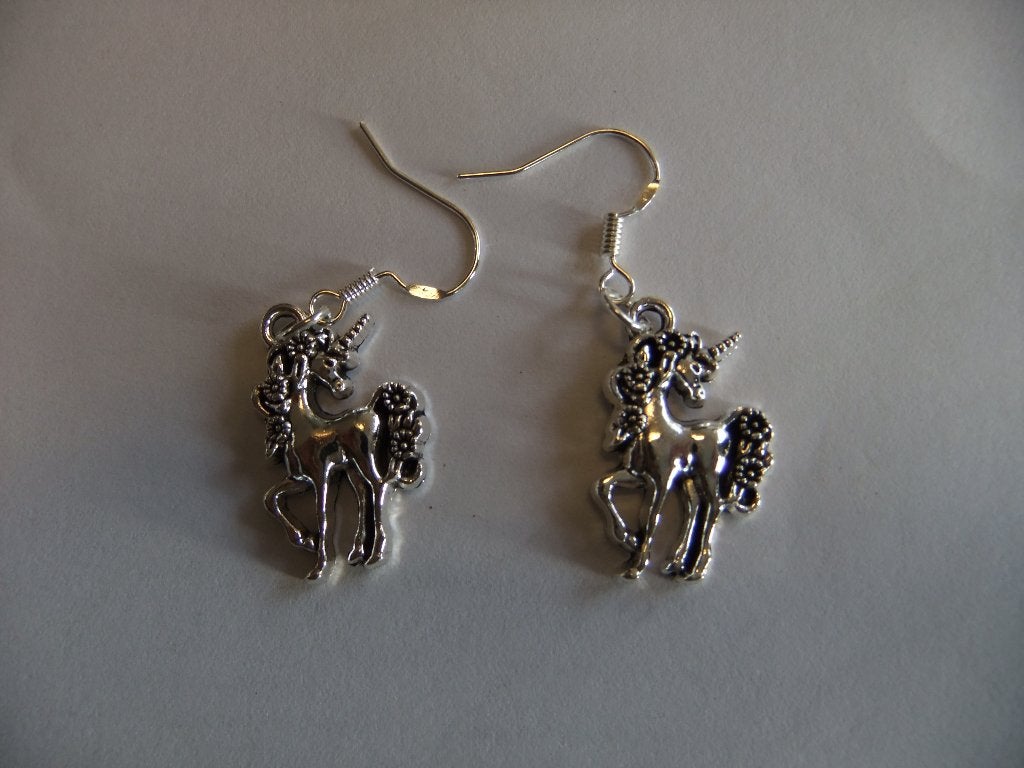 925 sterling zilveren oorbellen met eenhoorn paardjes, Verzenden, Nieuw, Zilver, Zilver
