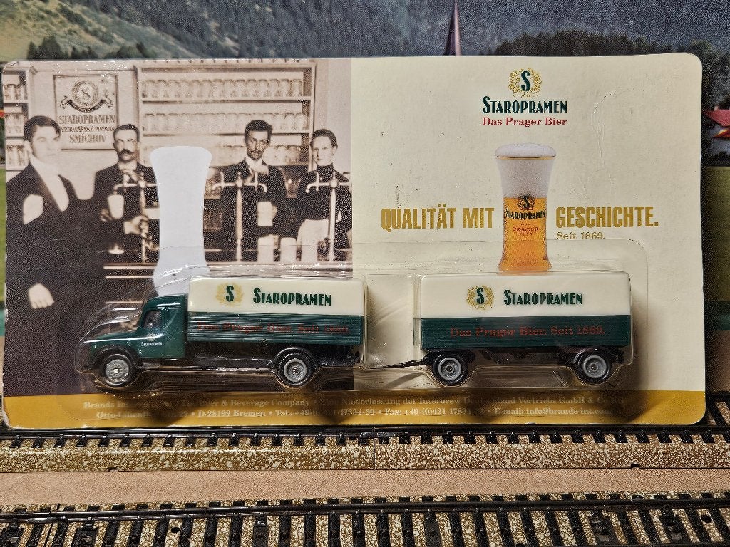 Staropramen vrachtwagen HO spoor, Hobby en Vrije tijd, Overige merken, Gelijkstroom of Wisselstroom, Overige typen, Analoog