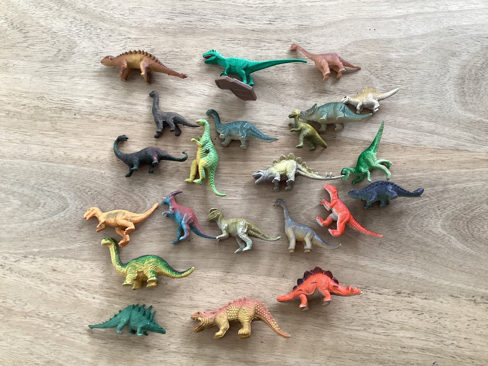 22 Speelgoeddinootjes!, Ophalen of Verzenden, Gebruikt