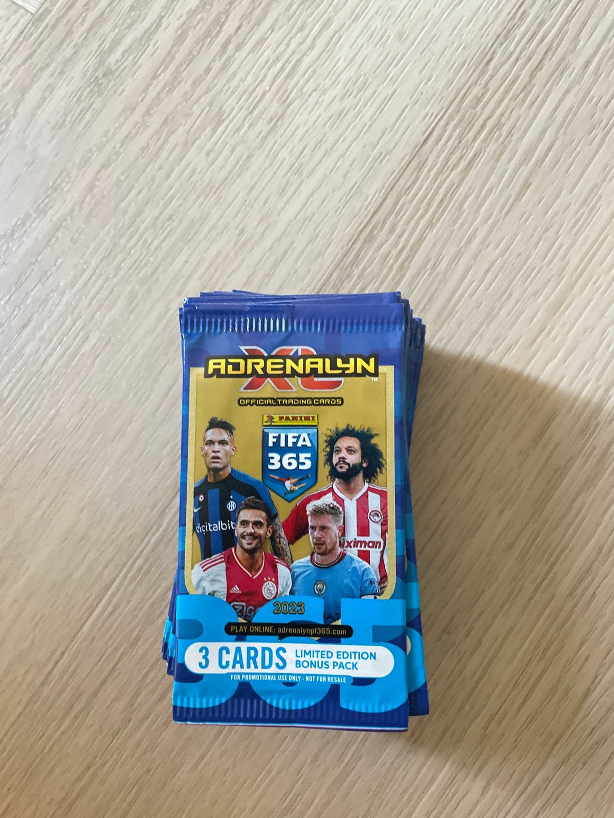 Panini Adrenalyn XL FIFA 365 2023 (3 kaarten) 25 stuks, Ophalen of Verzenden, Nieuw, Overige sporten, Spelerskaart