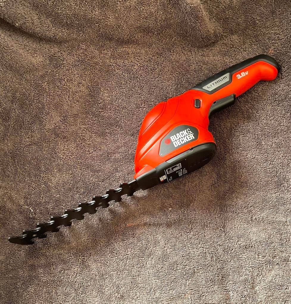 BLACK+DECKER GSL300 3.6V Struikschaar - Accu, Ophalen of Verzenden, Zo goed als nieuw, Accu