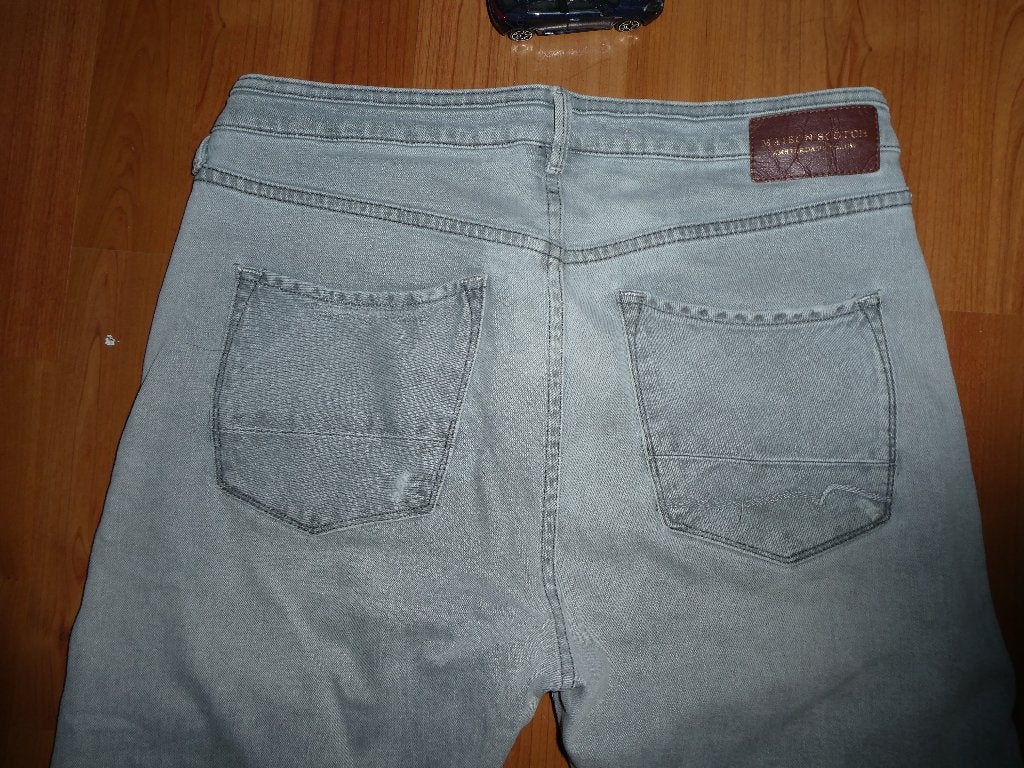 Grijze dames Maison Scotch spijkerbroek maat 27-32, Zo goed als nieuw, W27 (confectie 34) of kleiner, Grijs, Maison Scotch