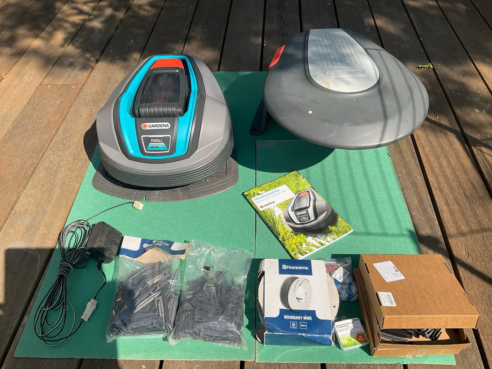 Gardena R40Li Robotmaaier / Garage / nieuwe accessoires, Ophalen, Cirkelmaaier, Gebruikt, Minder dan 30 cm