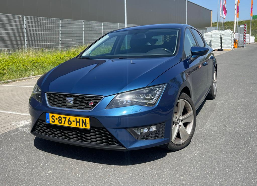Seat Leon FR 1.8 TSI 132KW/180PK Dsg-7 2013 Blauw, 1227 kg, Zwart, 4 cilinders, Leder