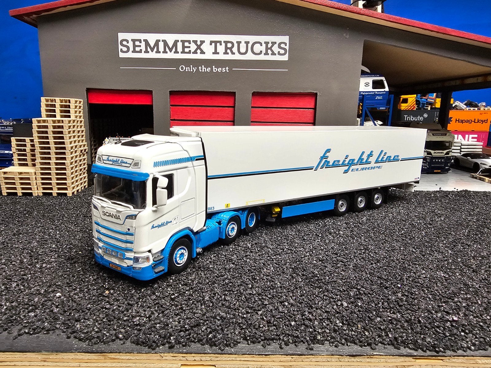 tekno scania met koeler  freight line, Hobby en Vrije tijd, Modelauto's | 1:50, Ophalen, Zo goed als nieuw, Bus of Vrachtwagen